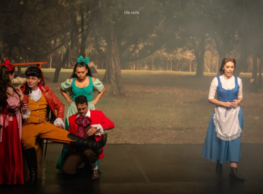 A Bela e a Fera 010-min