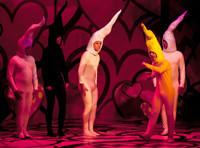 Apresentação da peça Amor de Ahh a Zzz da Cia. de Comédia Setebelos no Teatro dos Bancários