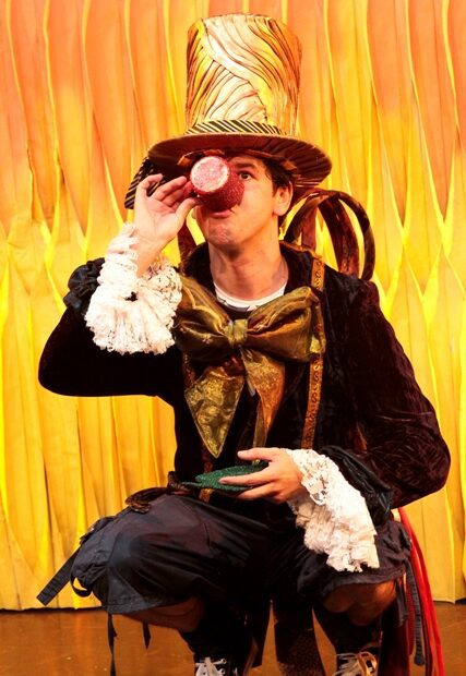 o buraco_20 Fotografo Cacá Diniz, ator Lucas Luciano - Copia